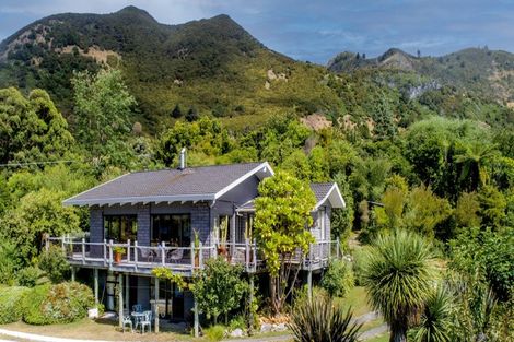 Photo of property in 100 Rocklands Road, Clifton, Takaka, 7183