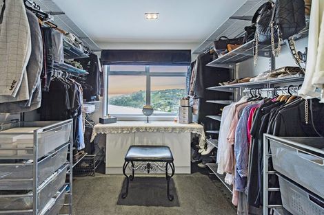 Photo of property in 2 Redcliffs View Lane, Redcliffs, Christchurch, 8081