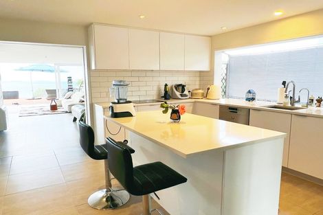 Photo of property in 4 Cliff Road, Torbay, Auckland, 0630