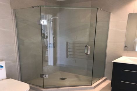 Photo of property in 21c Roseberry Avenue, Birkenhead, Auckland, 0626