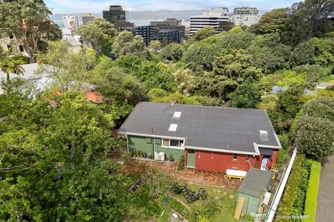 Photo of property in 41 Glenbervie Terrace, Thorndon, Wellington, 6011