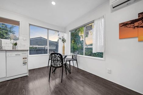 Photo of property in 2/27 Waimana Road, Conifer Grove, Takanini, 2112