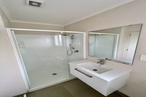 Photo of property in 18 Akeake Lane, Manurewa, Auckland, 2102