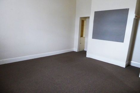 Photo of property in 33 Mcgiffert Street, Palmerston North, 4410