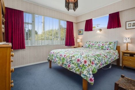 Photo of property in 55 Saint Johns Terrace, Tawa, Wellington, 5028