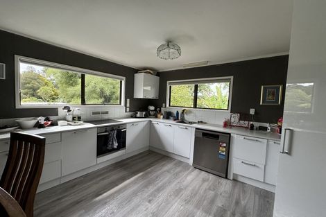 Photo of property in 33 Hibiscus Avenue, Hamilton Lake, Hamilton, 3204