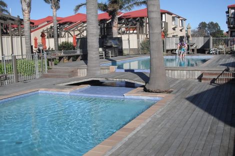 Photo of property in 2 Golf Road, Mount Maunganui, 3116