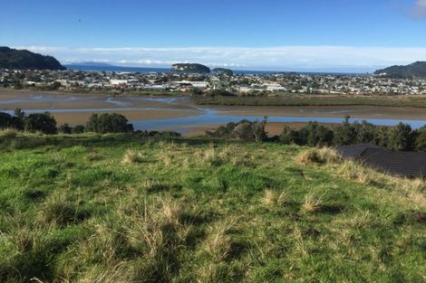 Photo of property in 1/2 Elliott Avenue, Bayview, Auckland, 0629