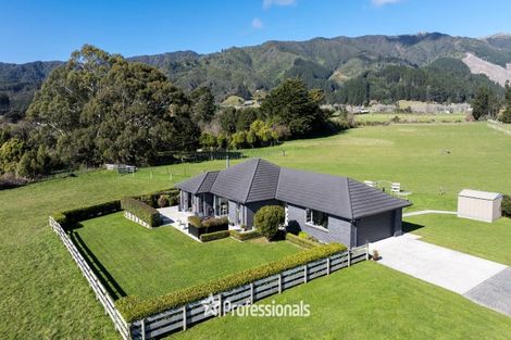 Photo of property in 112 Parkes Line Road, Maymorn, Upper Hutt, 5018
