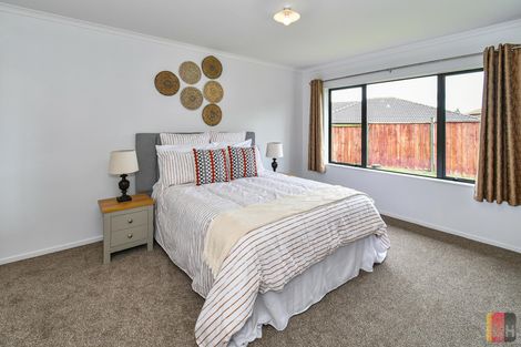 Photo of property in 325 Mahia Road, Weymouth, Auckland, 2103