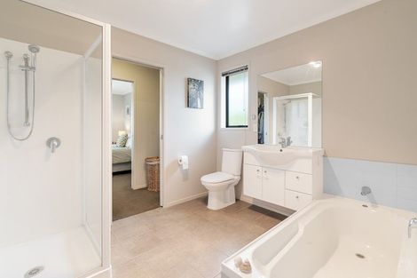 Photo of property in 6 Atkins Way, Ohauiti, Tauranga, 3112