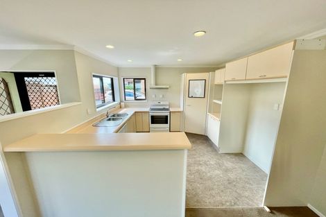 Photo of property in 2/1345 Dominion Extension, Mount Roskill, Auckland, 1041