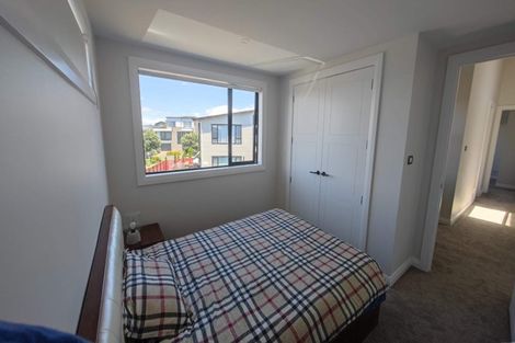 Photo of property in 48 Te Oneroa Way, Long Bay, Auckland, 0630