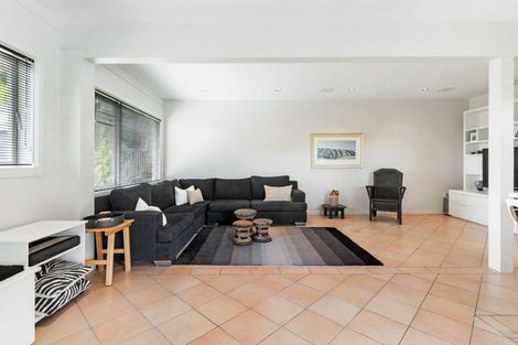 Photo of property in 5 Amante Crescent, Mairangi Bay, Auckland, 0630