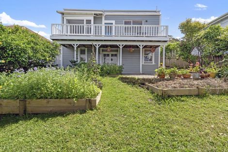 Photo of property in 13 Crawford Road, Kilbirnie, Wellington, 6022