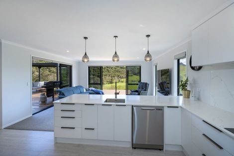 Photo of property in 12 Tohetea Lane, Wharekaho, Whitianga, 3510