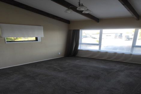 Photo of property in 10 Titoki Avenue, Waipahihi, Taupo, 3330