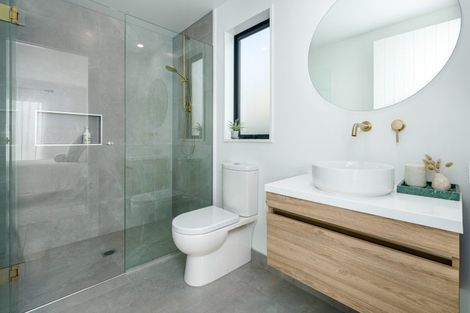 Photo of property in 10 Scurr Terrace, Wanaka, 9305