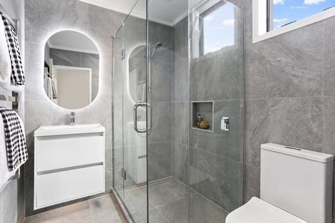 Photo of property in 13 Davita Place, Farm Cove, Auckland, 2012