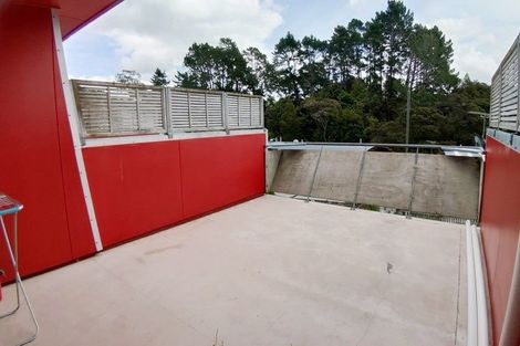 Photo of property in 2d/20 Ian Marwick Place, Birkenhead, Auckland, 0626
