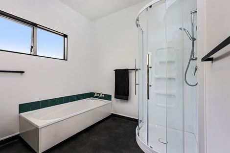 Photo of property in 135 Milton Road, Bluff Hill, Napier, 4110