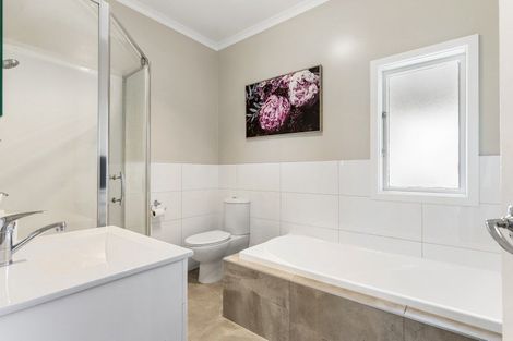 Photo of property in 1/7 Evan Street, Belmont, Auckland, 0622