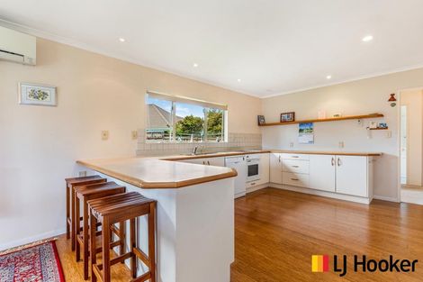 Photo of property in 5 Trossach Place, Wattle Downs, Auckland, 2103
