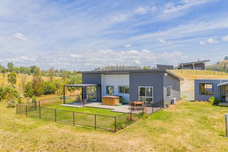 Photo of property in 1 Country Lane, Waipawa, 4210