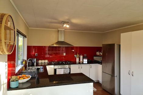 Photo of property in 24 Randwick Place, Randwick Park, Auckland, 2105