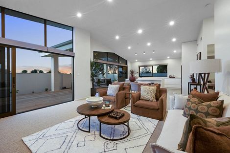 Photo of property in 63c Mangorei Road, Strandon, New Plymouth, 4312