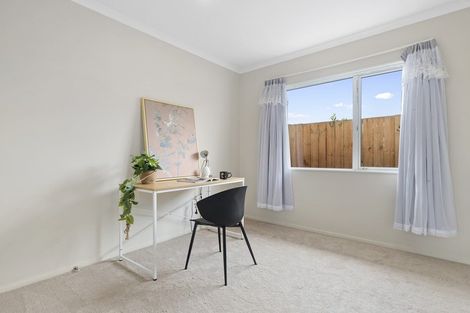 Photo of property in 18 Piwakawaka Court, Rototuna North, Hamilton, 3210