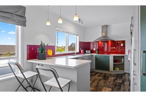 Photo of property in 81 Lynden Avenue, Hillcrest, Auckland, 0627