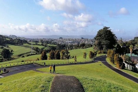 Photo of property in 76 Goodwood Drive, Goodwood Heights, Auckland, 2105