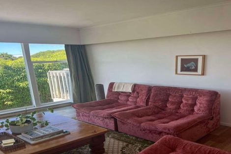 Photo of property in 2/390 Glenfield Road, Glenfield, Auckland, 0629