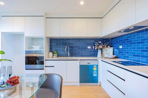 Photo of property in 6/4 Waitaki Street, Henderson, Auckland, 0612