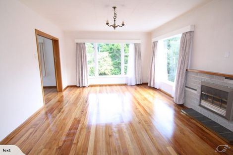 Photo of property in 10 Kamla Way, Khandallah, Wellington, 6035