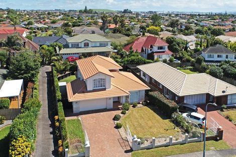 Photo of property in 1/66 Orangewood Drive, Northpark, Auckland, 2013