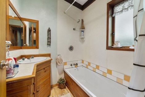 Photo of property in 298 Moores Valley Road, Wainuiomata, 5373