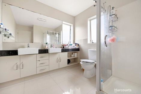 Photo of property in 24 Ravello Rise, Flat Bush, Auckland, 2019