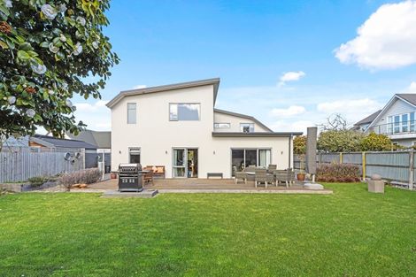 Photo of property in 11 Plynlimon Road, Fendalton, Christchurch, 8052
