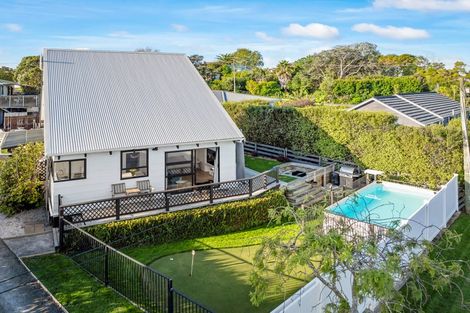 Photo of property in 17 Zealandia Road, Manly, Whangaparaoa, 0930