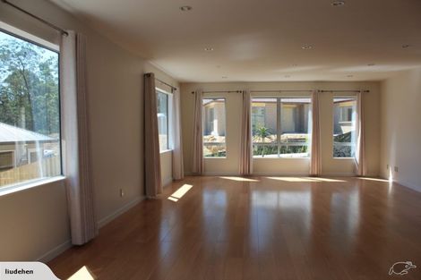 Photo of property in 92 Tiriwa Drive, Massey, Auckland, 0614