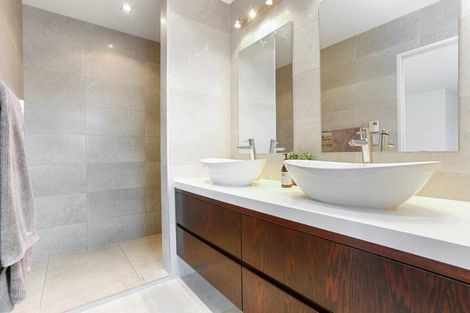 Photo of property in 38a Takutai Avenue, Bucklands Beach, Auckland, 2012