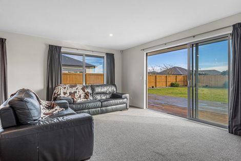 Photo of property in 18 Burnham School Road, Rolleston, 7614