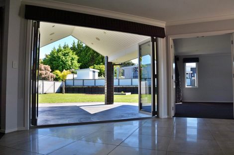 Photo of property in 14 Allendale Place, Morrinsville, 3300