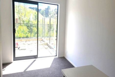 Photo of property in 30 Koreke Close, Kenepuru, Porirua, 5022