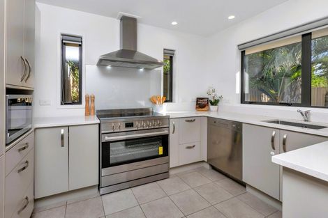 Photo of property in 116 Barbados Way, One Tree Point, 0118