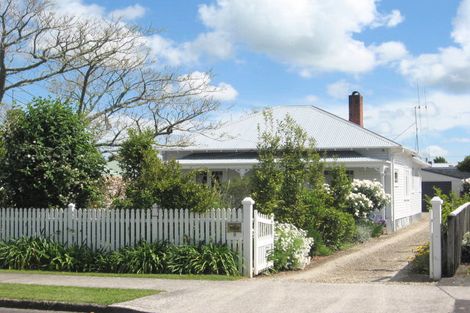 Photo of property in 8 Princes Street, Cambridge, 3434