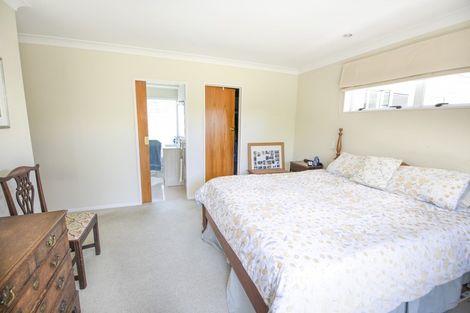 Photo of property in 128 Avenue Road, Greenmeadows, Napier, 4112
