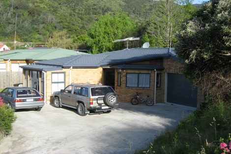 Photo of property in 58 York Street, Picton, 7220